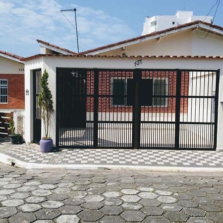 Temporada Na Praia Em Mongagua Sp Екстериор снимка